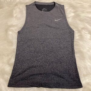 Nike women’s Dri-Fit Small gray black sleeveless activewear running tank workout